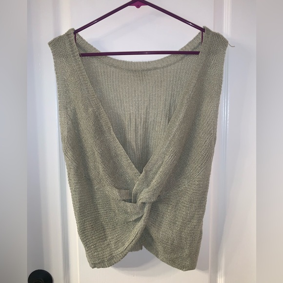 NWOT Becool Sage Green Knit Sleeveless Top - Open Back Twist - Size Medium/Large - Picture 3 of 9